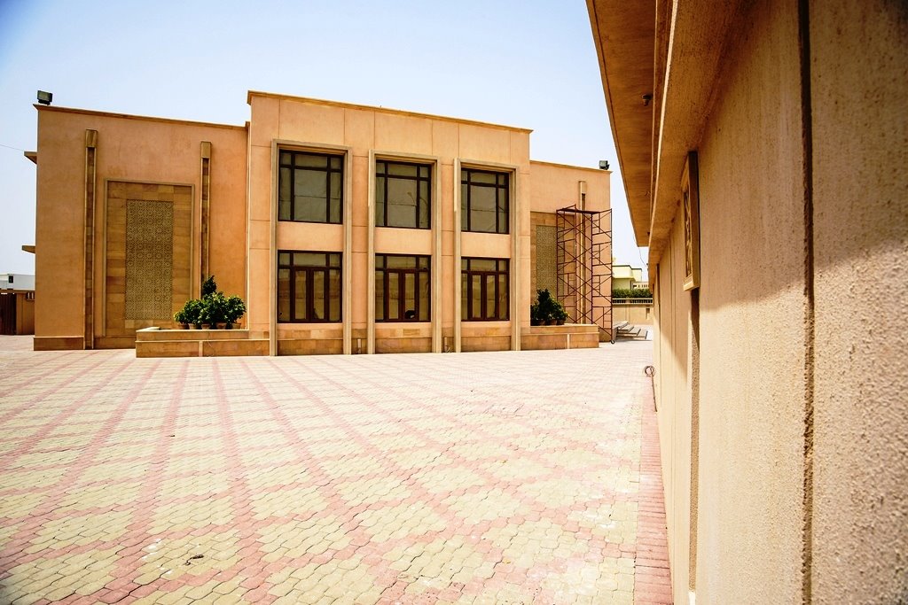 Faiz E Hakimi Jamaat Khana